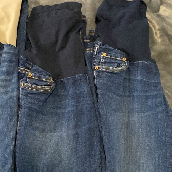 Gently used maternity jeans sizes medium and 4 - Picture 11 of 11